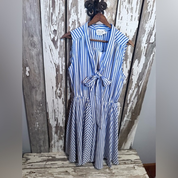 Molly Bracken Lydia Mini Dress Blue Whitee Stripe with Tie/ Bow Size Medium NWT - Picture 4 of 11